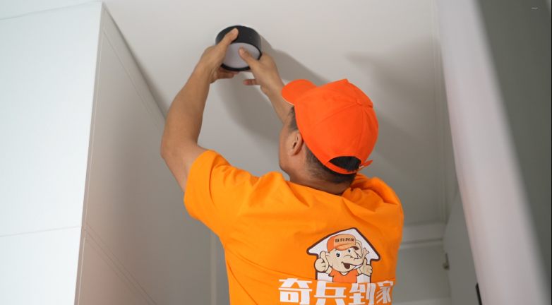 拿下36氪WISE2025商业之王“年度最具商业潜力企业”！奇兵到家成家居商家王牌搭档